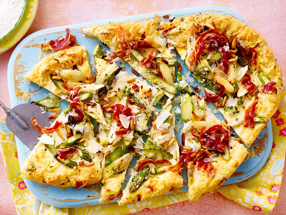 Spargeltarte mit Ricotta und Pancetta Spargeltarte mit Ricotta und Pancetta