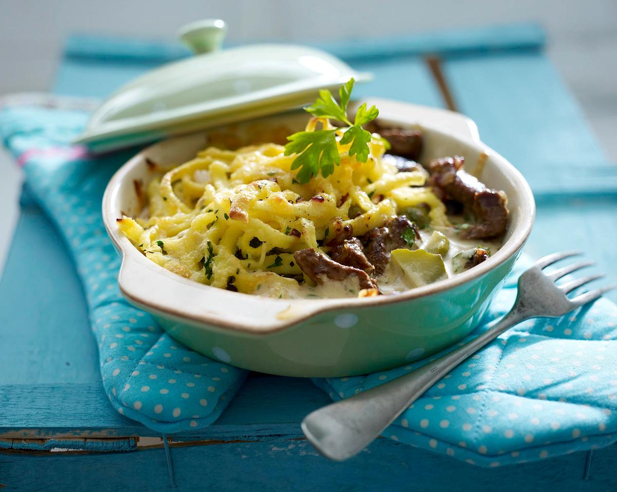 Spätzle-Gratin mit Rindergeschnetzeltem und Senfsahnesoße Rezept