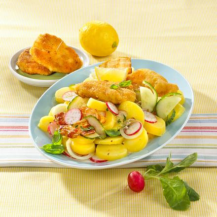 Speck-Radieschen-Kartoffelsalat mit kleinen Hähnchenschnitzeln Rezept Speck-Radieschen-Kartoffelsalat mit kleinen Hähnchenschnitzeln Rezept