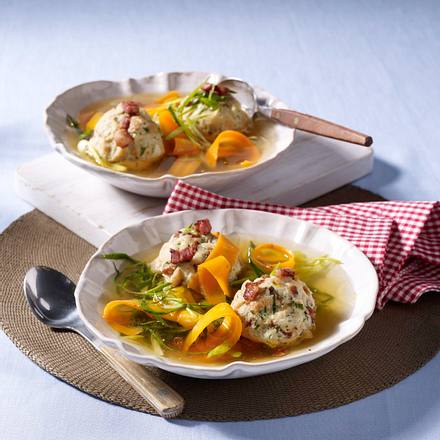 Speckknödel-Suppe Rezept Speckknödel-Suppe Rezept