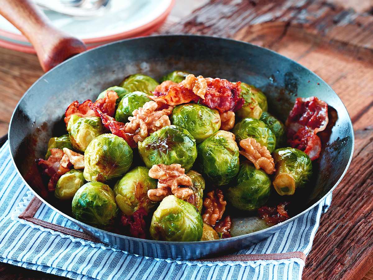 Specktakuläre Nuss-Rosenkohl-Pfanne Rezept