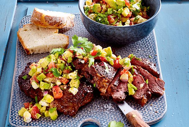 Speedy Steak „Gonzales“ mit Feta-Avocado-Salsa Rezept Speedy Steak „Gonzales“ mit Feta-Avocado-Salsa Rezept