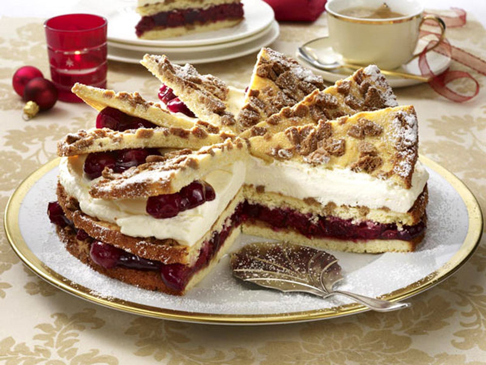 Spekulatius Dessert Mit Kirschen Und Mascarpone