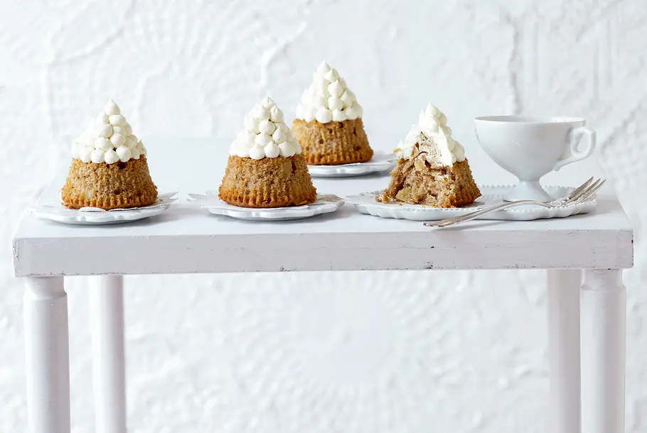 Spekulatius-Mandel-Cupcakes mit Vanillespitzen Rezept
