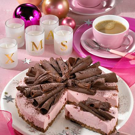 Spekulatius-Torte mit Preiselbeercreme Rezept
