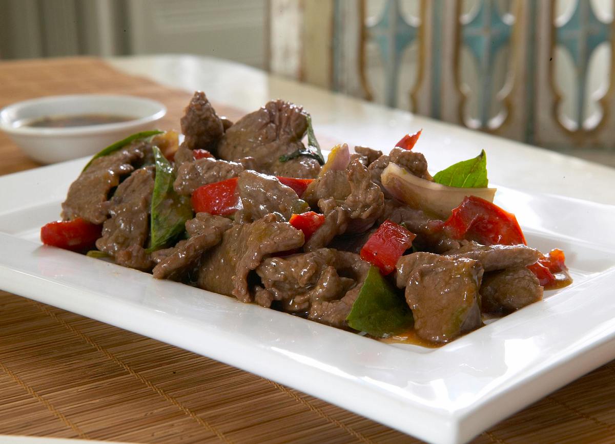 Spicy Beef mit Thai-Basilikum Rezept