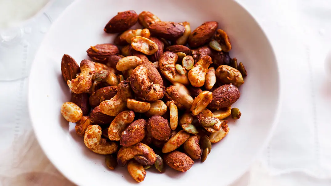 Spicy Oriental Nuts Rezept - Foto: LECKER @ Bauer Media Group Spicy Oriental Nuts Rezept - Foto: LECKER @ Bauer Media Group