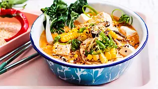 Spicy Ramen „Seelenwärmer“ Rezept - Foto: LECKER @ Bauer Media Group Spicy Ramen „Seelenwärmer“ Rezept - Foto: LECKER @ Bauer Media Group