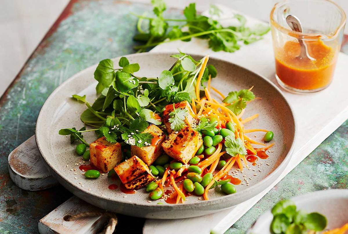 Spicy Tofu-Salat mit Tom-Yum-Dressing Rezept