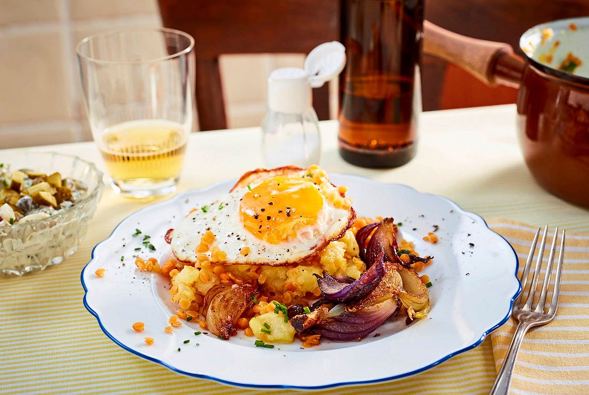 Spiegelei-Sonne auf Linsenpüree Rezept