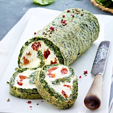 Spinat-Biskuitrolle Rezept