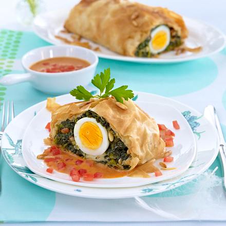Spinat-Ei-Strudel mit Tomatensahne Rezept