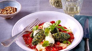 Spinat-Gnocchi mit Käse Rezept - Foto: House of Food / Bauer Food Experts KG