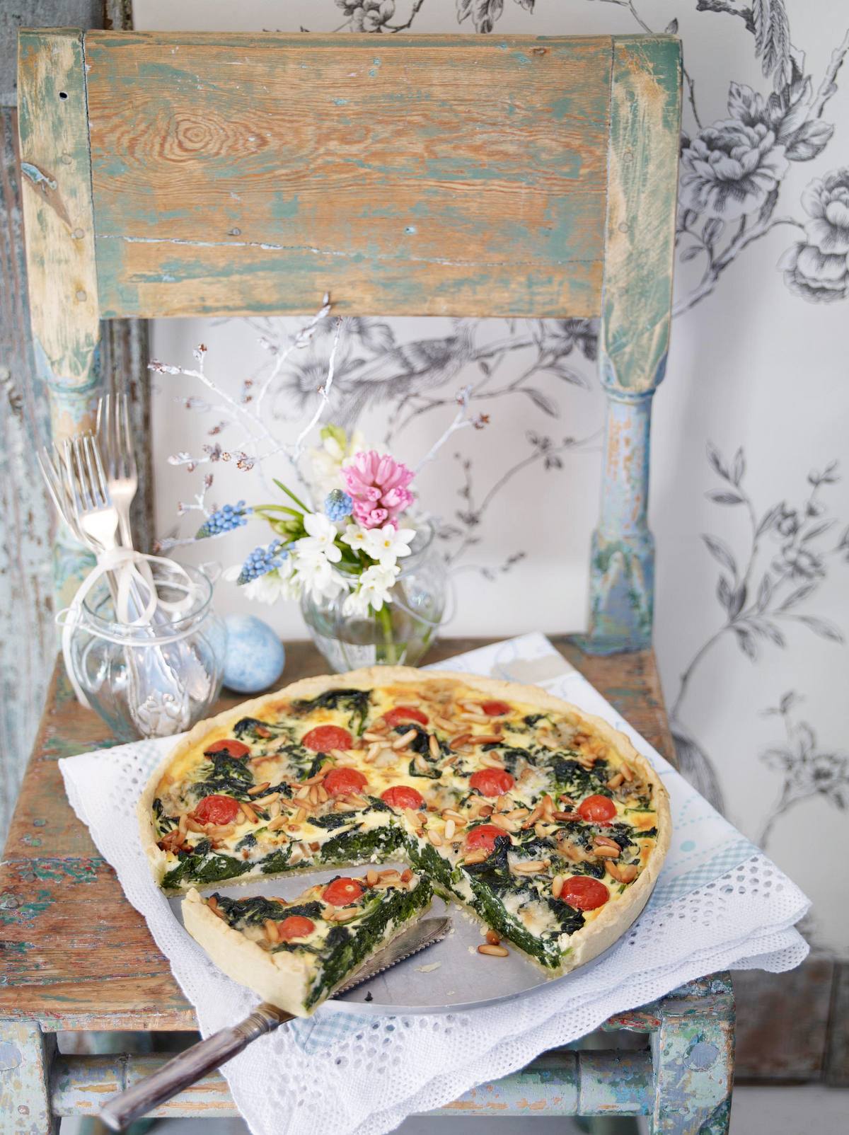 Spinat-Käse-Quiche mit Kirschtomaten Rezept