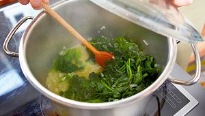 Spinat kochen - Foto: Food & Foto Experts