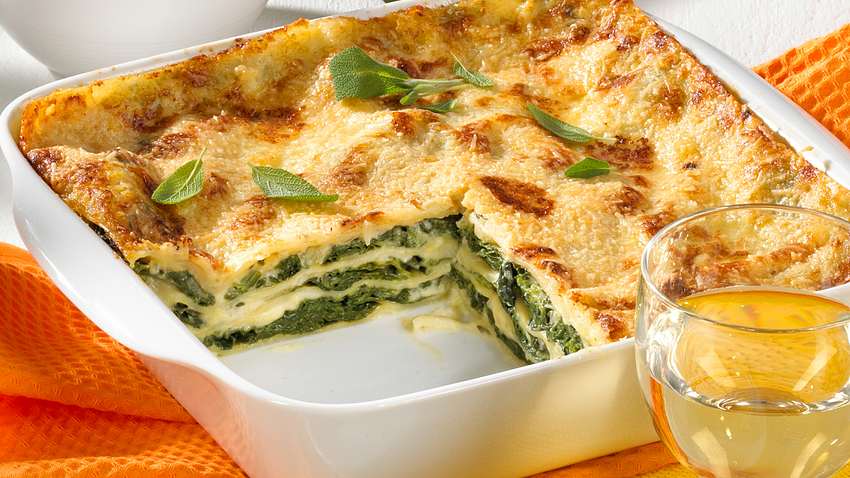 Spinat-Lasagne Rezept - Foto: House of Food / Bauer Food Experts KG