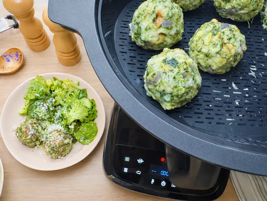 Spinatknödel aus dem Monsieur Cuisine Compact