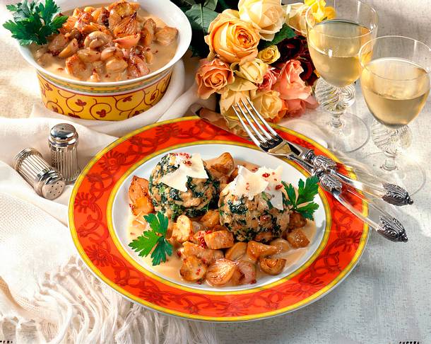 Spinatknödel mit Putengeschnetzeltem Rezept Spinatknödel mit Putengeschnetzeltem Rezept
