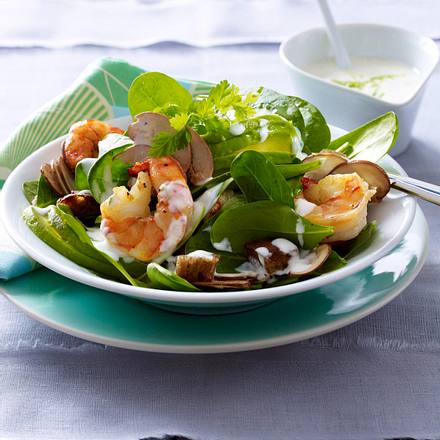 Spinatsalat mit Avocado und Garnelen Rezept Spinatsalat mit Avocado und Garnelen Rezept