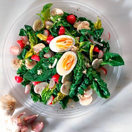 Spinatsalat mit Knoblauchvinaigrette Rezept Spinatsalat mit Knoblauchvinaigrette Rezept
