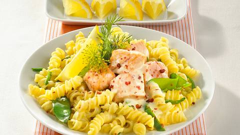 Spiralnudeln mit Lachs-Zitronensoße Rezept - Foto: Först, Thomas