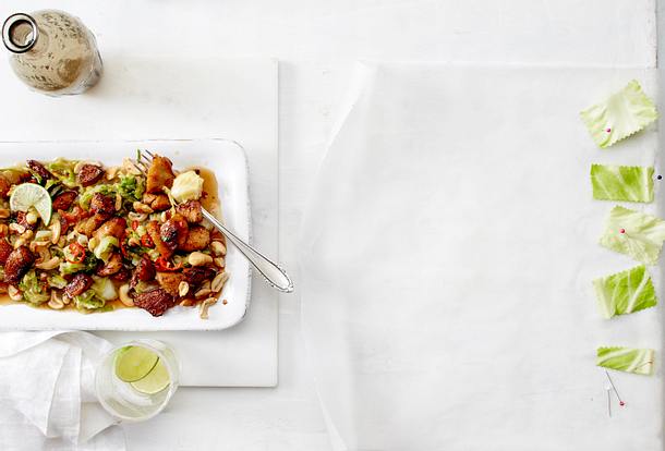 Spitzkohl-Cashew-Stir-fry mit Chilihähnchen Rezept