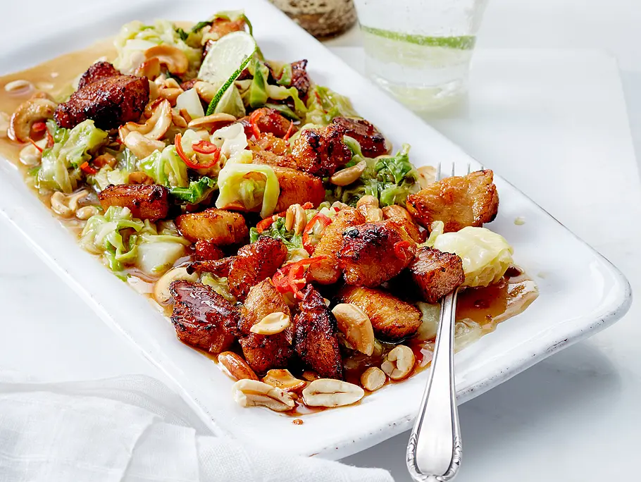 Spitzkohl-Cashew-Stir-fry mit Chilihähnchen Rezept Spitzkohl-Cashew-Stir-fry mit Chilihähnchen Rezept