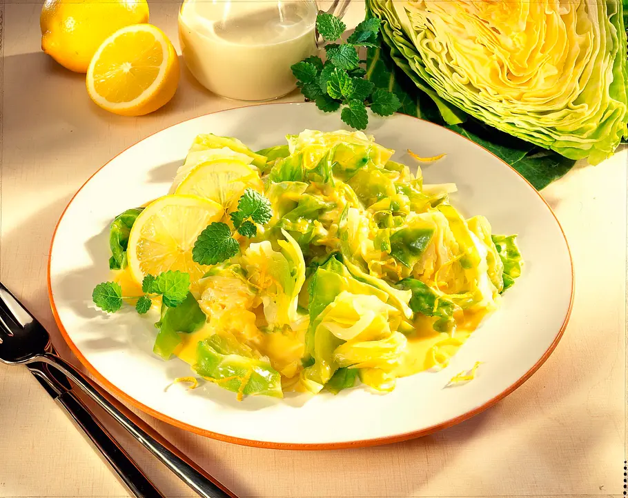 Spitzkohlgemüse in Zitronen-Sahnesoße Rezept Spitzkohlgemüse in Zitronen-Sahnesoße Rezept