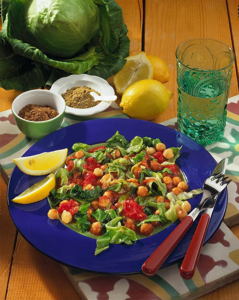 Spitzkohlpfanne mit Kichererbsen Rezept Spitzkohlpfanne mit Kichererbsen Rezept