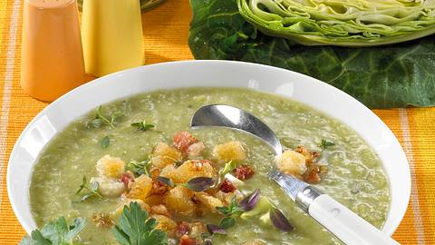 Spitzkohlsuppe Rezept - Foto: Maass