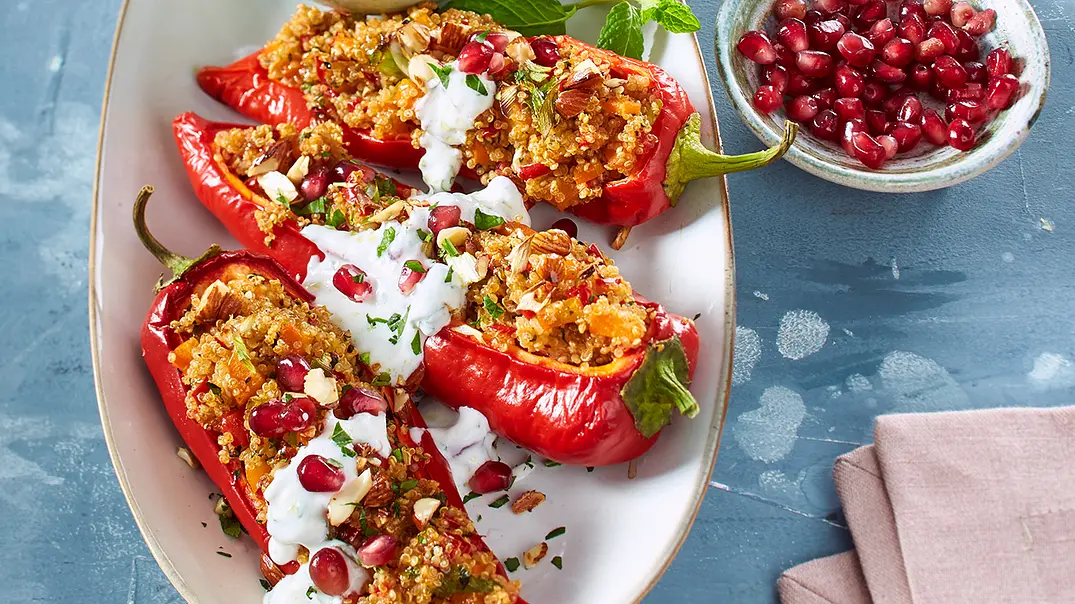Spitzpaprika mit Quinoa-Füllung - Foto: LECKER @ Bauer Media Group Spitzpaprika mit Quinoa-Füllung - Foto: LECKER @ Bauer Media Group