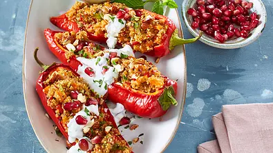 Spitzpaprika mit Quinoa-Füllung - Foto: LECKER @ Bauer Media Group