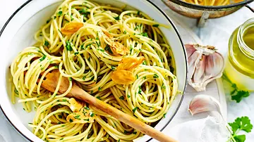 Spontane Spaghetti Aglio e olio Rezept - Foto: LECKER @ Bauer Media Group Spontane Spaghetti Aglio e olio Rezept - Foto: LECKER @ Bauer Media Group