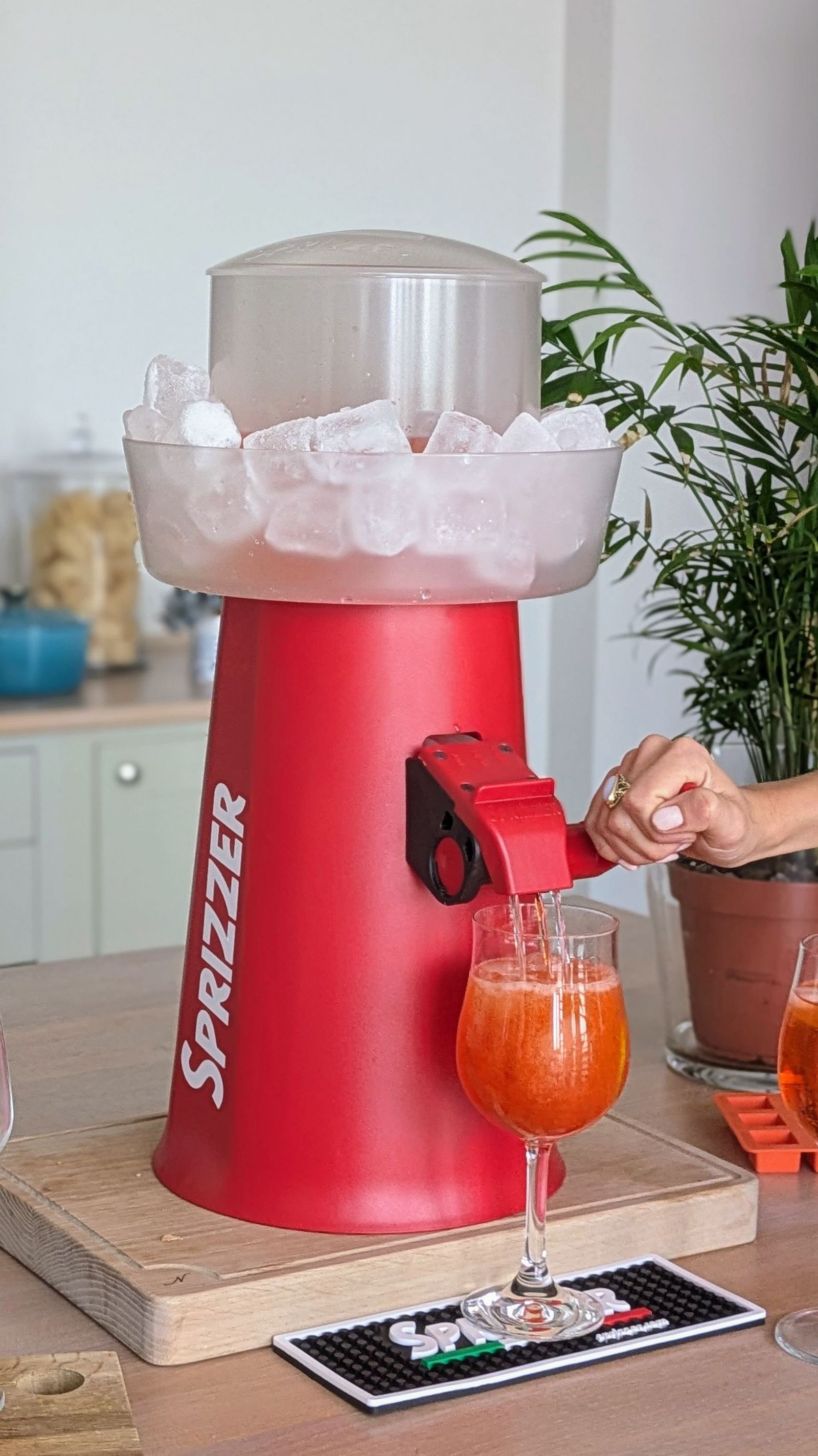 Sprizzer Spritzspender: Perfekt gemixte Getränke am laufenden Band zapfen?