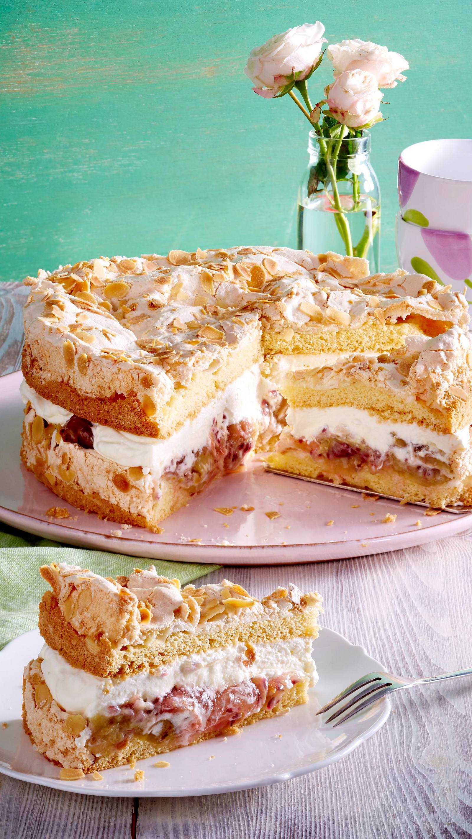 Stachelbeer-Baiser-Torte Rezept | LECKER