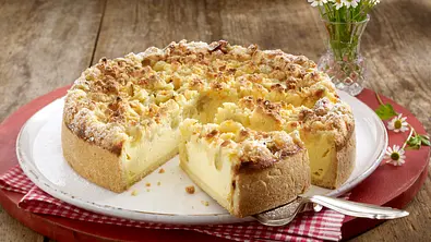 Stachelbeer-Kuchen mit Streuseln Rezept - Foto: LECKER @ Bauer Media Group