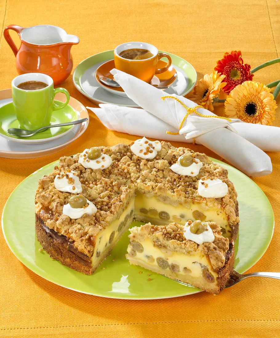Stachelbeer-Schmand-Torte mit Krokantstreuseln Rezept Stachelbeer-Schmand-Torte mit Krokantstreuseln Rezept