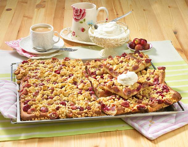 Stachelbeer-Streuselkuchen vom Blech Rezept Stachelbeer-Streuselkuchen vom Blech Rezept