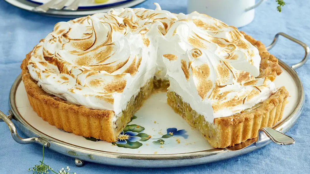Stachelbeer-Tarte mit Baiser Rezept - Foto: LECKER @ Bauer Media Group Stachelbeer-Tarte mit Baiser Rezept - Foto: LECKER @ Bauer Media Group