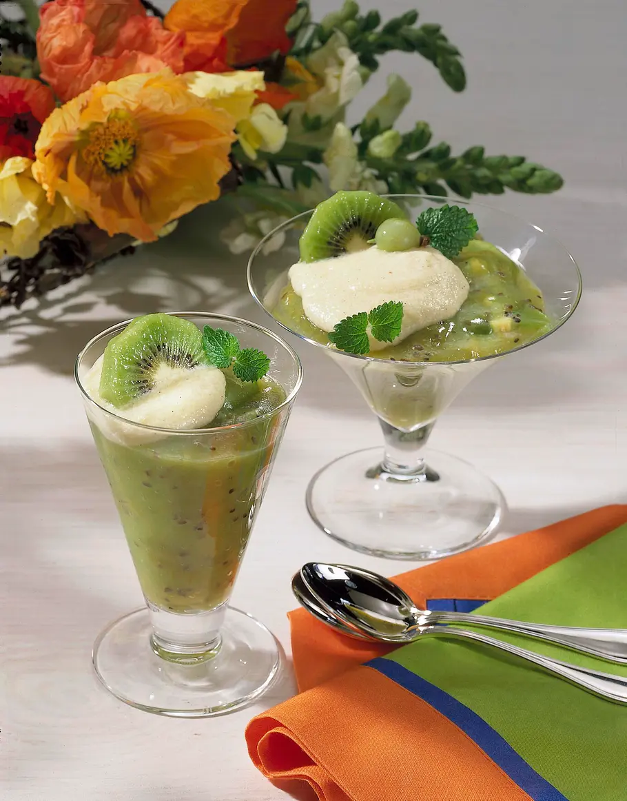 Stachelbeergrütze mit Grießschaum Rezept