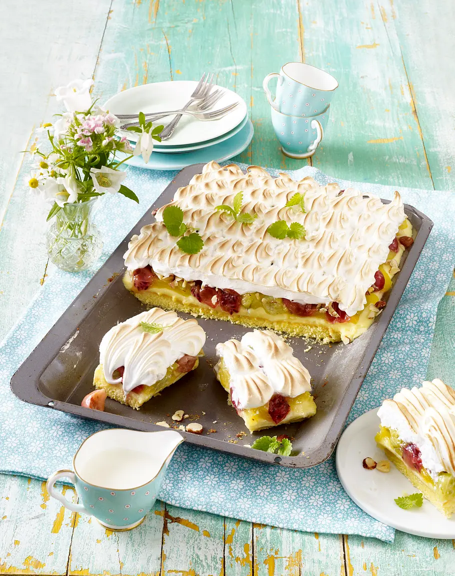 Stachelbeerkuchen mit Baiserhaube Rezept Stachelbeerkuchen mit Baiserhaube Rezept