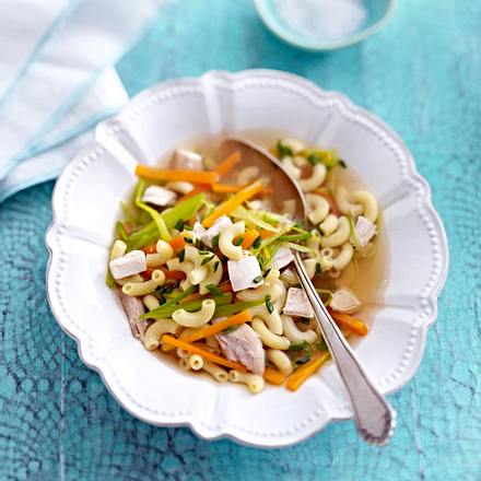 Stärkende Hühnersuppe Rezept Stärkende Hühnersuppe Rezept