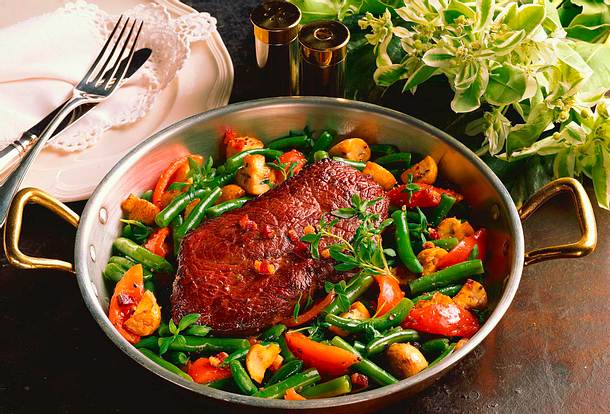 Steak auf Bohnengemüse Rezept Steak auf Bohnengemüse Rezept