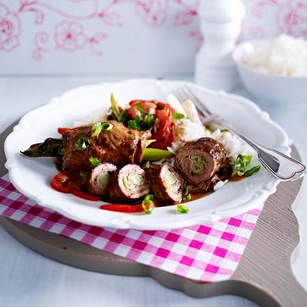 Steak-Erdnuss-Röllchen mit Lauchzwiebel-Paprika-Gemüse Rezept Steak-Erdnuss-Röllchen mit Lauchzwiebel-Paprika-Gemüse Rezept