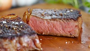 Steak grillen - Foto: Food & Foto Experts