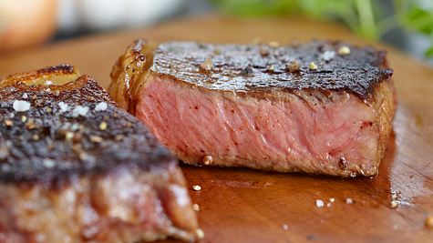 Steak grillen - Foto: Food & Foto Experts