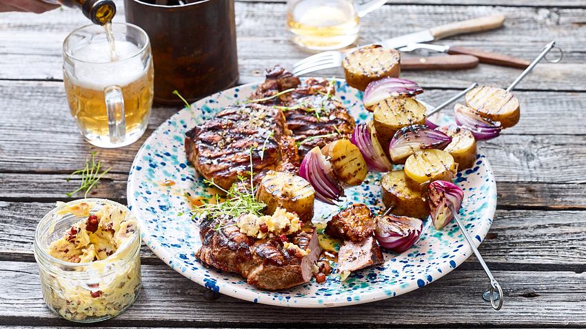 Steak-Offensive mit Speck-Einwechslung Rezept - Foto: House of Food / Bauer Food Experts KG