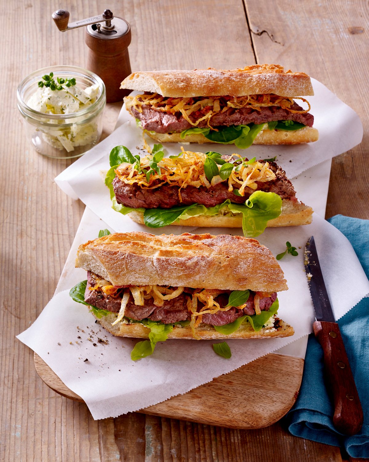 Steak-Sandwich mit gerösteten Zwiebeln Rezept