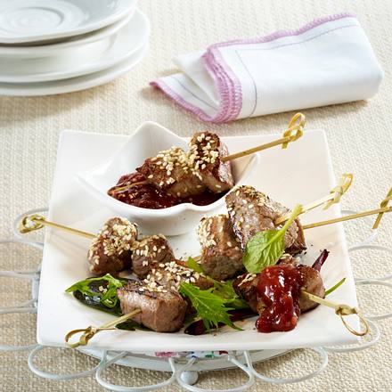 Steakspießchen mit Pflaumendip Rezept Steakspießchen mit Pflaumendip Rezept