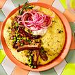 Steakstreifen auf Polenta Rezept - Foto: House of Food / Bauer Food Experts KG